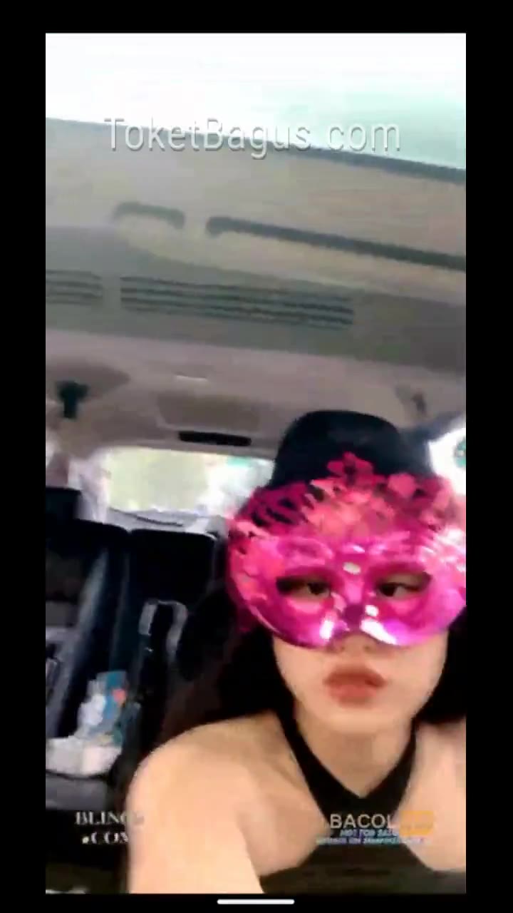 Shabila Bertopeng Nyepong Di mobil