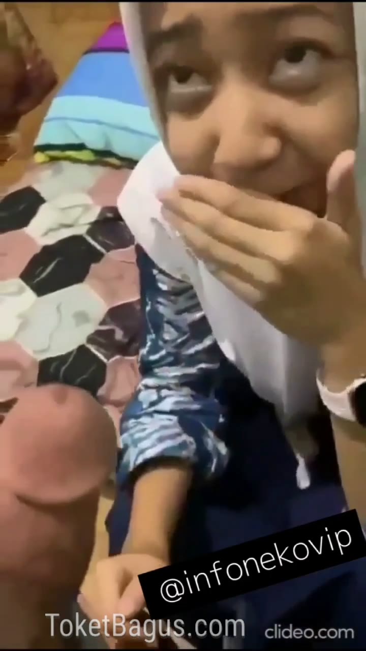 Jilbab abg smp bocil diajarin nyepong sepulang sekolah